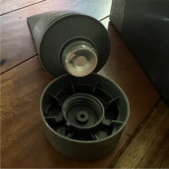 Beautycounter Counterman Smoothing Shave Cream full size NIB NEW shaving groom - Picture 4 of 4